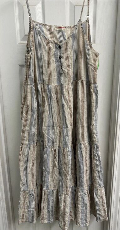Altar'd State Dresses & Skirts - Altar'd state sleeveless tiered maxi dress Lrg Boho Cottage Core Beachy